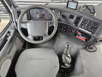 Volvo FM 420 8x2 / HMF 55 t/m CRANE + JIB